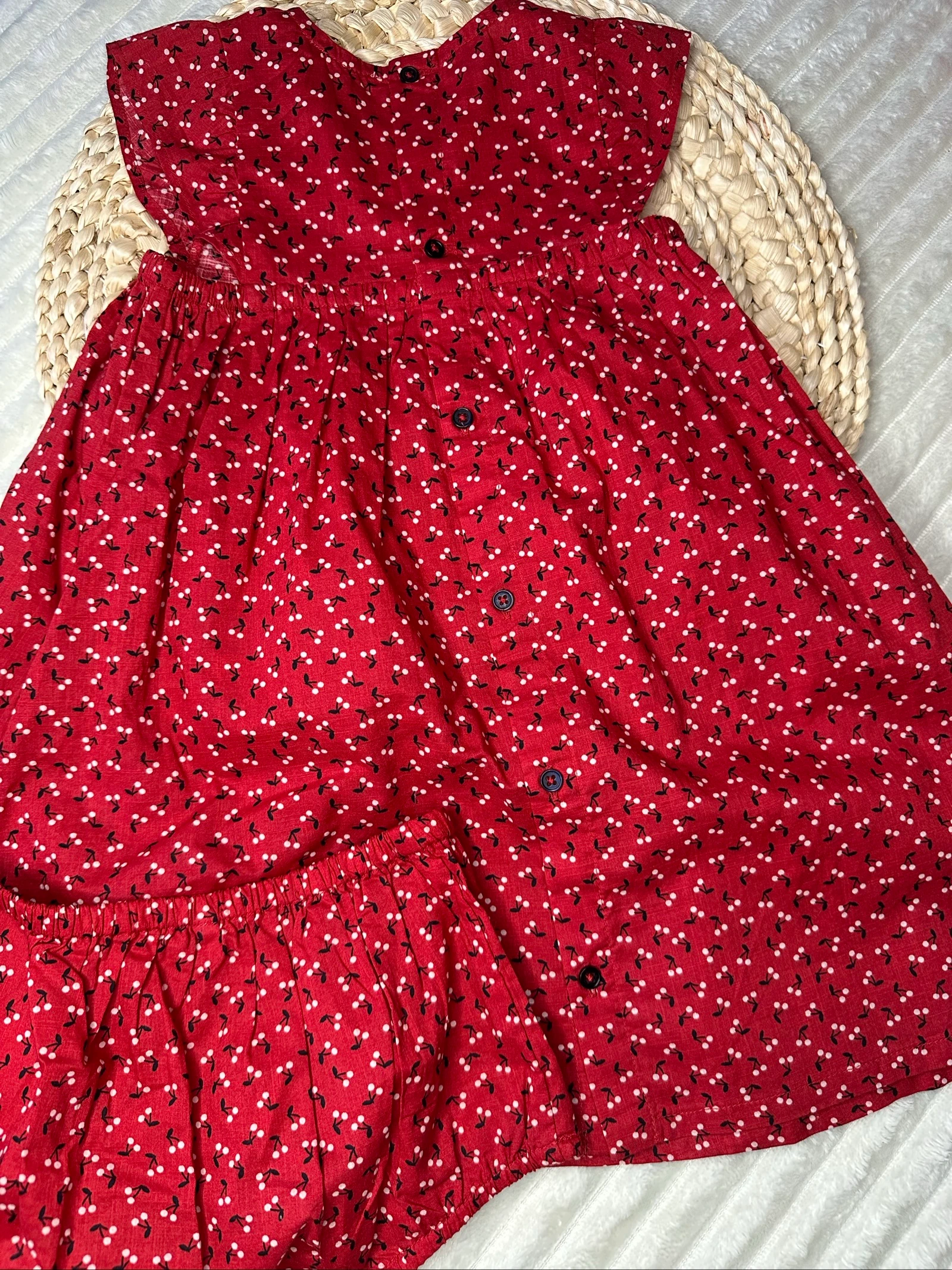 Vestido de manga corta y su culotte de 18 meses rojo con estampado de cerezas – photo 6